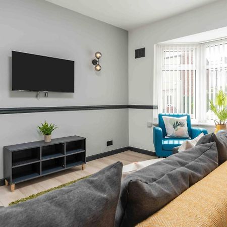 فيلا 3-Bed Scouse House Near Anfield & Goodison ليفربول المظهر الخارجي الصورة